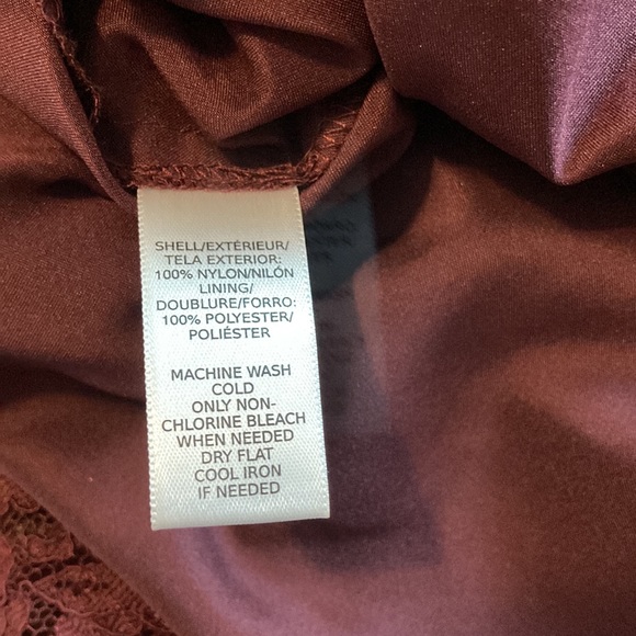 Loft Lace Dress - Picture 10 of 10